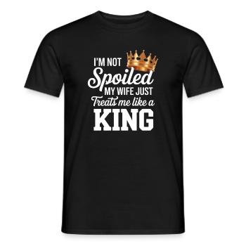 Pas gâté, ma femme me traite comme un roi - T-shirt homme - noir - Devant - AI Model Male 178 light (178cm)