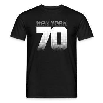 NYC 70 – Manhattan Vibes & Brooklyn Bridge - Men's T-Shirt - black - Front - AI Model Male 178 light (178cm)