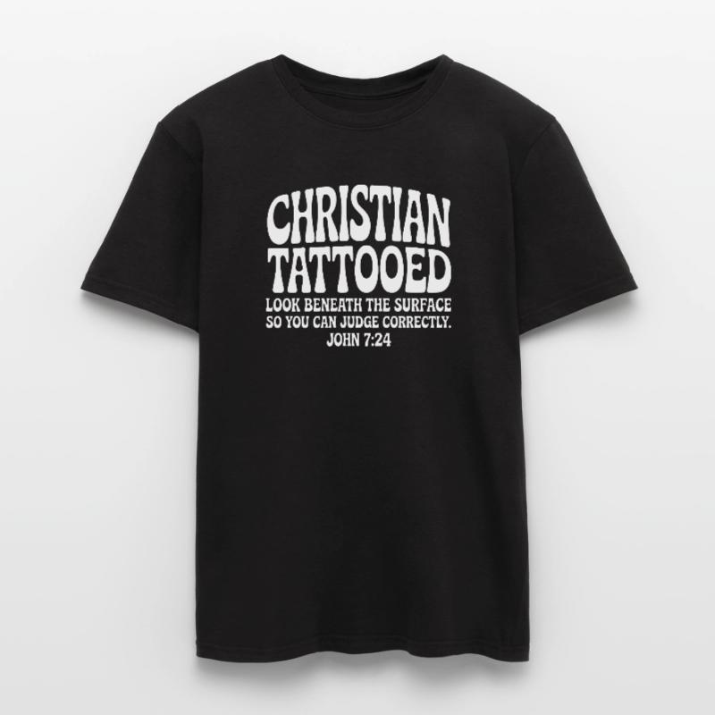 Un look tatoué chrétien sous la surface T-shirt homme