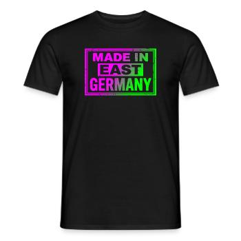 Sac à casquettes rétro Ostalgie Neon fabriqué en Allemagne de l’Est - T-shirt homme - noir - Devant - AI Model Male 178 light (178cm)