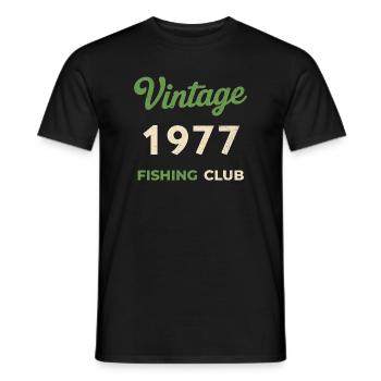 Vintage 1977 – Fishing Club Retro Geburtsjahr - Männer T-Shirt - Schwarz - Vorne - AI Model Male 178 light (178cm)