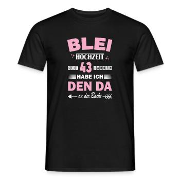 43 Jahre Beziehung Jahrestag Hochzeitstag  - Männer T-Shirt - Schwarz - Vorne - AI Model Male 178 light (178cm)