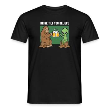 Cheers with Alien and Sasquatch - Men's T-Shirt - black - Front - AI Model Male 178 light (178cm)