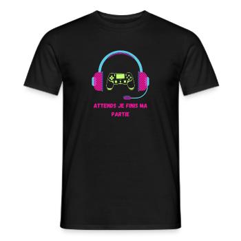 Attends Je Finis Ma Partie - Humour Gamer - T-shirt homme - noir - Devant - AI Model Male 178 light (178cm)