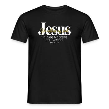 Jesus führt zu stillen Wassern - Männer T-Shirt - Schwarz - Vorne - AI Model Male 178 light (178cm)