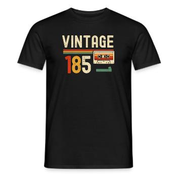 Vintage 85 Kassette Retro - Männer T-Shirt - Schwarz - Vorne - AI Model Male 178 light (178cm)