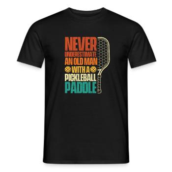 Ne sous-estimez jamais le vieux pickleball - T-shirt homme - noir - Devant - AI Model Male 178 light (178cm)