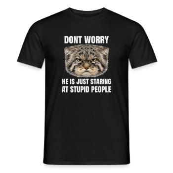 Pallas Katze Manul Cat Katzen Humor Sarkasmus  - Männer T-Shirt - Schwarz - Vorne - AI Model Male 178 light (178cm)
