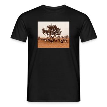 Ziegen unter einem Baum in der Savanne - Männer T-Shirt - Schwarz - Vorne - AI Model Male 178 light (178cm)