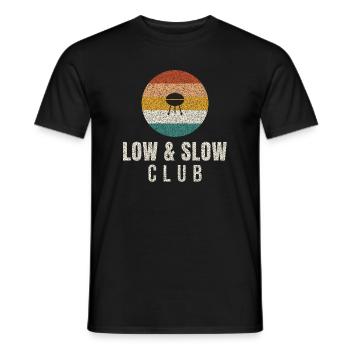 Low And Slow Club Retro BBQ - Men's T-Shirt - black - Front - AI Model Male 178 light (178cm)