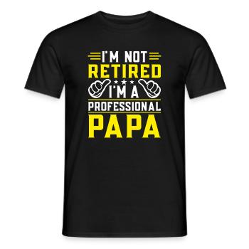 Ich bin nicht im Ruhestand, ich bin ein professioneller Papa, Opa - Männer T-Shirt - Schwarz - Vorne - AI Model Male 178 light (178cm)
