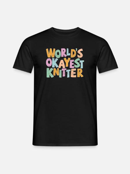 World’s okayest Knitter - Männer T-Shirt - Schwarz