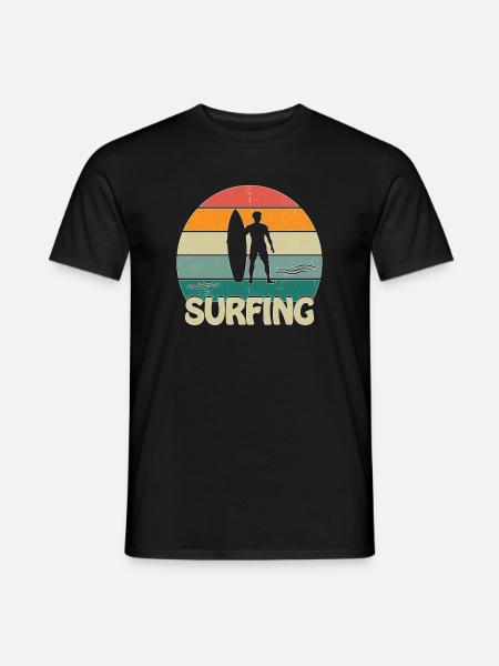 Surfing Sunset Man - Männer T-Shirt - Schwarz