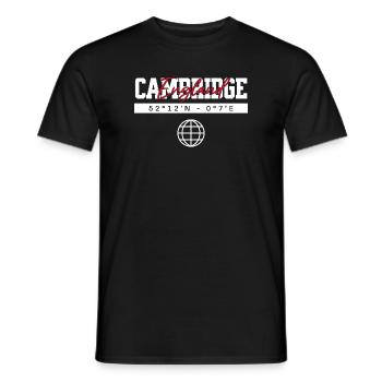 Cambridge England Koordinaten Reise Souvenir - Männer T-Shirt - Schwarz - Vorne - AI Model Male 178 light (178cm)
