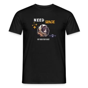 Need Space Cat Astronaut - Funny Space Kitty - Männer T-Shirt - Schwarz - Vorne - AI Model Male 178 light (178cm)