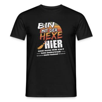 ich bin mit der Hexe hier! - Männer T-Shirt - Schwarz - Vorne - AI Model Male 178 light (178cm)