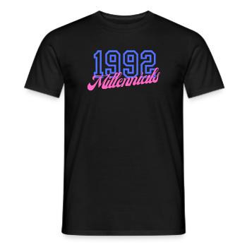 Retro 1992 Millennial Numerisches Design - Männer T-Shirt - Schwarz - Vorne - AI Model Male 178 light (178cm)