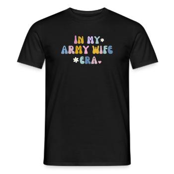 Dans l’ère de ma femme d’armée : cadeau pour conjoint militaire - T-shirt homme - noir - Devant - AI Model Male 178 light (178cm)
