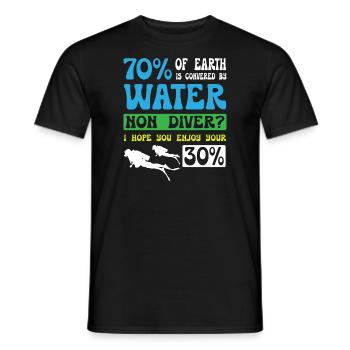 Enjoy Your Diving - Männer T-Shirt - Schwarz - Vorne - AI Model Male 178 light (178cm)