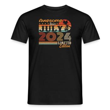 Juli 2024 Juli Geburtstagsgeschenk Juli 2024 - Männer T-Shirt - Schwarz - Vorne - AI Model Male 178 light (178cm)
