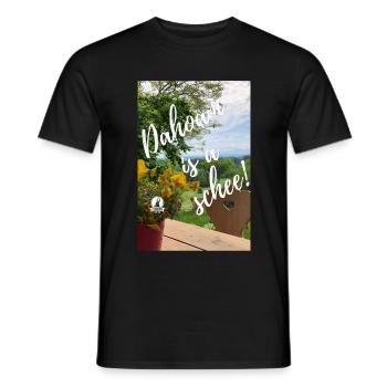 Dahoam is a schee! - Männer T-Shirt - Schwarz - Vorne - AI Model Male 178 light (178cm)