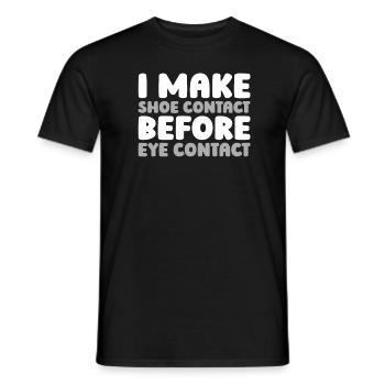 Baskets - T-shirt homme - noir - Devant - AI Model Male 178 light (178cm)