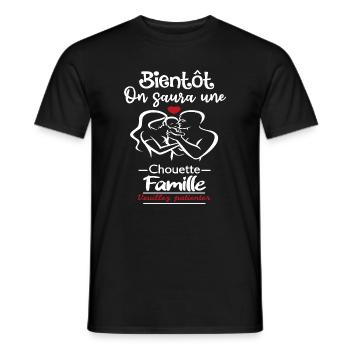 Bientôt, on saura une chouette famille - T-shirt homme - noir - Devant - AI Model Male 178 light (178cm)