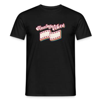 Retro Photographer Vintage Analog Vibes - Männer T-Shirt - Schwarz - Vorne - AI Model Male 178 light (178cm)