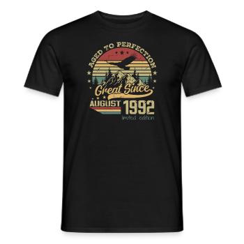 32 years old Aged to perfection born in August 1992 - Men's T-Shirt - black - Front - AI Model Male 178 light (178cm)