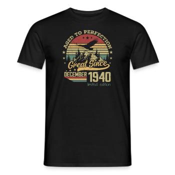 84 years old Aged to perfection born: December 1940 - Men's T-Shirt - black - Front - AI Model Male 178 light (178cm)