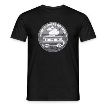 Camping Camper Outdoor Sommer Design - Männer T-Shirt - Schwarz - Vorne - AI Model Male 178 light (178cm)