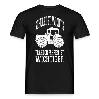 TRAKTOR SPRUCH SCHULE IST WICHTIG TRAKTOR FAHREN - Männer T-Shirt - Schwarz - Vorne - AI Model Male 178 light (178cm)