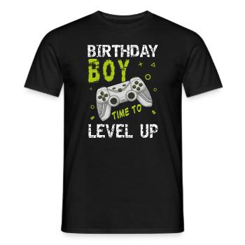 Birthday Boy Il est temps de passer au niveau supérieur | Contrôleur Garçons - T-shirt homme - noir - Devant - AI Model Male 178 light (178cm)