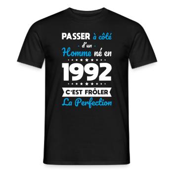 Anniversaire 30 ans - Né en 1992 Perfection - T-shirt homme - noir - Devant - AI Model Male 178 light (178cm)