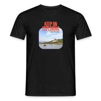 Keep on Exploring – Reise China Sommerpalast - Männer T-Shirt - Schwarz - Vorne - AI Model Male 178 light (178cm)