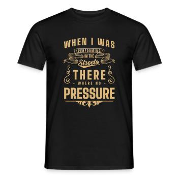 Street Musician Art Town Musician Entertainer - Men's T-Shirt - black - Front - AI Model Male 178 light (178cm)