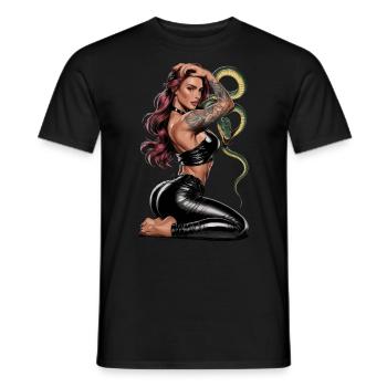 Wilde tätowierte Frau mit Schlange für einen - Männer T-Shirt - Schwarz - Vorne - AI Model Male 178 light (178cm)