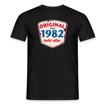 1982 Blechschild - limeted edition - Vintage - Männer T-Shirt - Schwarz - Vorne - AI Model Male 178 light (178cm)