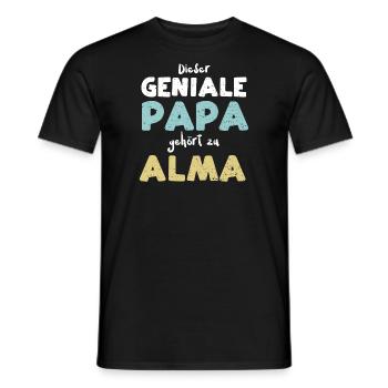 Dieser Geniale Papa Gehört Zu Alma - Männer T-Shirt - Schwarz - Vorne - AI Model Male 178 light (178cm)