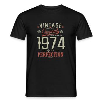 Age of Perfection 1974 Fødselsdag 49 år - Mænd T-shirt - sort - Foran - AI Model Male 178 light (178cm)