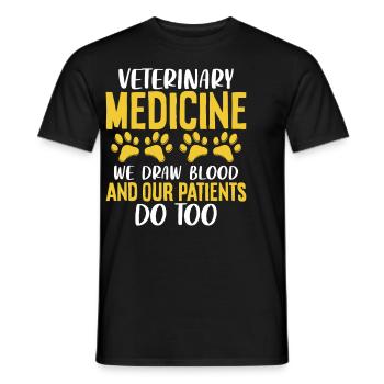 Wir nehmen Blut ab und unsere Patienten machen zu viel Witz - Männer T-Shirt - Schwarz - Vorne - AI Model Male 178 light (178cm)