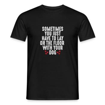 Lie down with your dog on the - Men's T-Shirt - black - Front - AI Model Male 178 light (178cm)