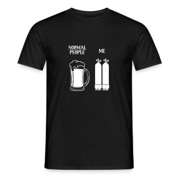 Beer people and me the diver - Men's T-Shirt - black - Front - AI Model Male 178 light (178cm)