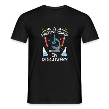 Eine Partnerschaft In Der Entdeckung - Männer T-Shirt - Schwarz - Vorne - AI Model Male 178 light (178cm)
