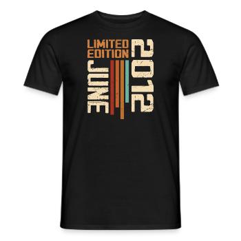 Juni 2012 Geburtstagsgeschenk Juni 2012 Retro 2012 - Männer T-Shirt - Schwarz - Vorne - AI Model Male 178 light (178cm)