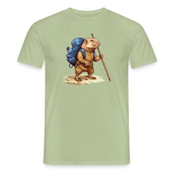 Rat-taupe avec sac à dos et bâton de marche - T-shirt homme - vert sauge - Devant - AI Model Male 178 light (178cm)