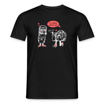 Fotograf Kamera Objektiv - Männer T-Shirt - Schwarz - Vorne - AI Model Male 178 light (178cm)
