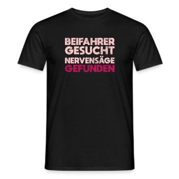 Beifahrer Gesucht Nervensäge Gefunden - Männer T-Shirt - Schwarz - Vorne - AI Model Male 178 light (178cm)