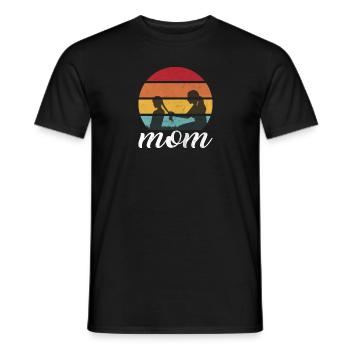 mutter und tochter - Muttertagsgeschenke - Männer T-Shirt - Schwarz - Vorne - AI Model Male 178 light (178cm)