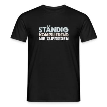 Ständig Kompilierend, Nie Zufrieden - Männer T-Shirt - Schwarz - Vorne - AI Model Male 178 light (178cm)